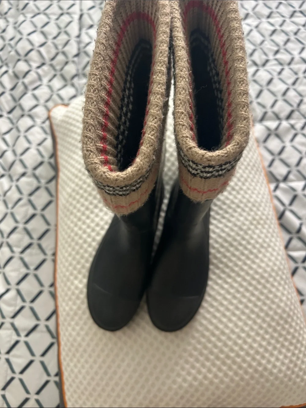 Burberry Black Rain Boots with Knit Beige Cuff and Red Stripe size 7- SALE - Picture 6 of 7